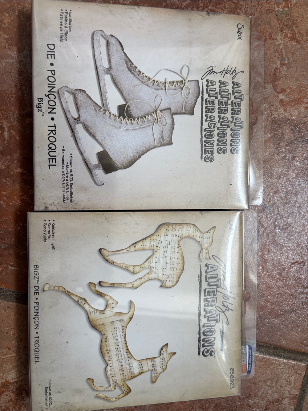 Sizzix Tim Holtz Alterations Die Set - Cream & Brown Ice Skates and Deer